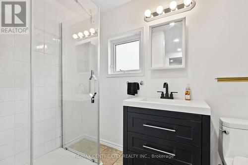 2 Verna Street, St. Thomas, ON - Indoor Photo Showing Bathroom