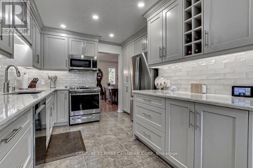 2 - 340 Ambleside Drive, London, ON - Indoor Photo Showing Kitchen With Stainless Steel Kitchen With Upgraded Kitchen