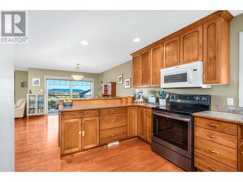 1095 Mt. Fosthall Drive, Vernon, BC - Indoor Photo Showing Kitchen