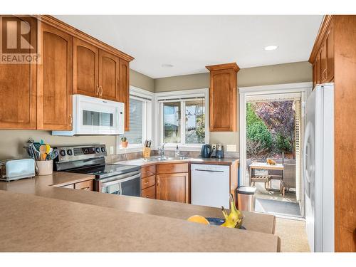 1095 Mt. Fosthall Drive, Vernon, BC - Indoor Photo Showing Kitchen With Double Sink