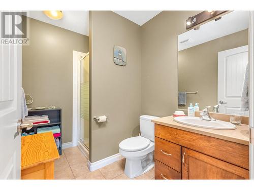 1095 Mt. Fosthall Drive, Vernon, BC - Indoor Photo Showing Bathroom