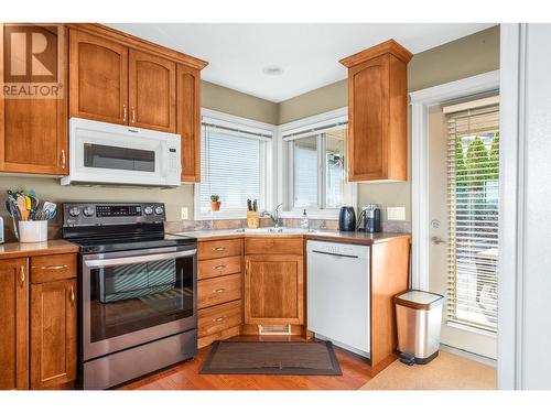 1095 Mt. Fosthall Drive, Vernon, BC - Indoor Photo Showing Kitchen