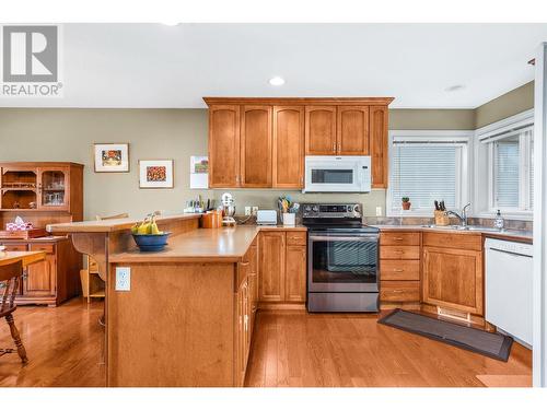 1095 Mt. Fosthall Drive, Vernon, BC - Indoor Photo Showing Kitchen With Double Sink