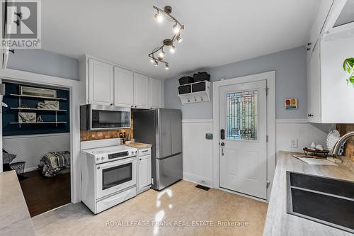 253 Ritson Road S, Oshawa (Central), ON - Indoor Photo Showing Kitchen