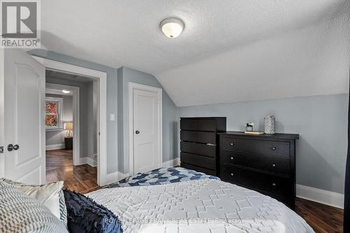 253 Ritson Road S, Oshawa (Central), ON - Indoor Photo Showing Bedroom