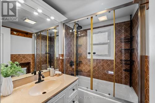 253 Ritson Road S, Oshawa (Central), ON - Indoor Photo Showing Bathroom