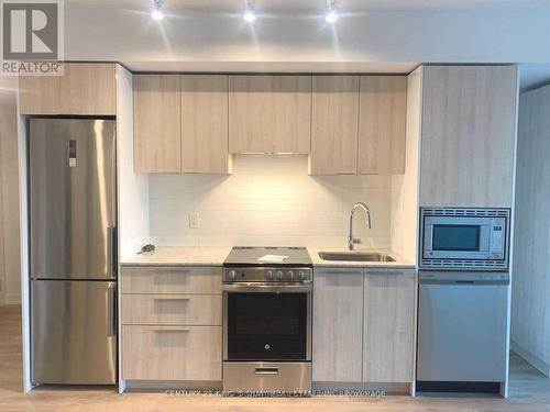 1407 - 501 Yonge Street, Toronto, ON - Indoor Photo Showing Kitchen