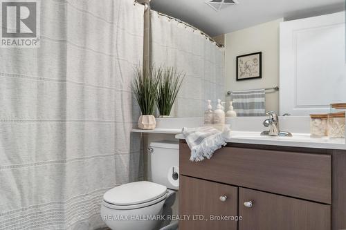 1007 - 30 Herons Hill Way, Toronto, ON - Indoor Photo Showing Bathroom