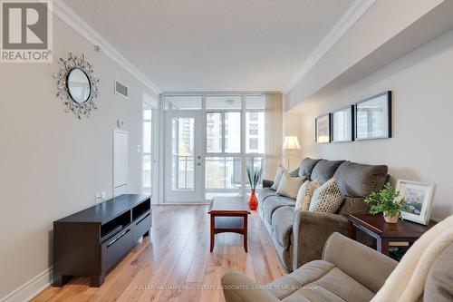 405 - 3 Marine Parade Drive, Toronto, ON - Indoor Photo Showing Living Room