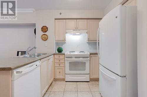 405 - 3 Marine Parade Drive, Toronto, ON - Indoor Photo Showing Kitchen With Double Sink