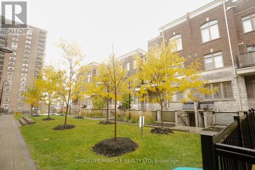 242 - 2355 Sheppard Avenue, Toronto, ON - Outdoor