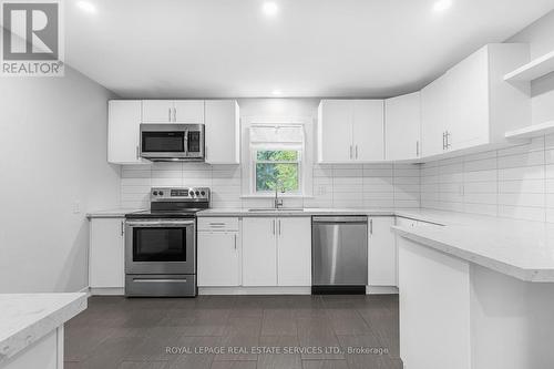 23 Hazel Street, St. Catharines, ON - Indoor Photo Showing Kitchen With Upgraded Kitchen