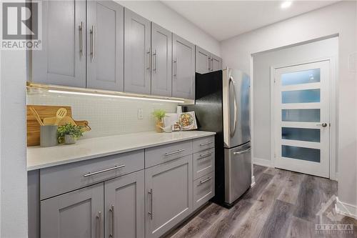 316 Lorry Greenberg Drive Unit#209, Ottawa, ON - Indoor Photo Showing Kitchen