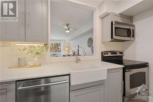 316 Lorry Greenberg Drive Unit#209, Ottawa, ON - Indoor Photo Showing Kitchen