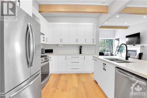 2063 Niagara Drive, Ottawa, ON - Indoor Photo Showing Kitchen With Double Sink