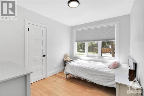 2063 Niagara Drive, Ottawa, ON - Indoor Photo Showing Bedroom