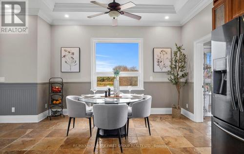 1108 Sandy Hook Road, Kawartha Lakes, ON - Indoor Photo Showing Dining Room