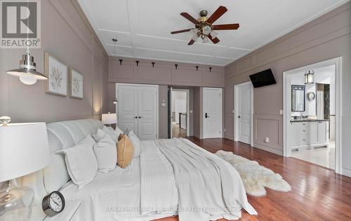 1108 Sandy Hook Road, Kawartha Lakes, ON - Indoor Photo Showing Bedroom