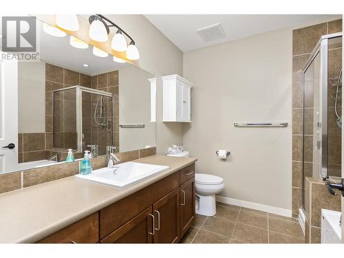 2142 Vasile Road Unit# 412, Kelowna, BC - Indoor Photo Showing Bathroom