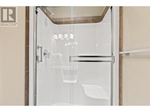 2142 Vasile Road Unit# 412, Kelowna, BC - Indoor Photo Showing Bathroom