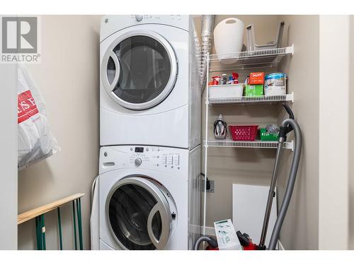 2142 Vasile Road Unit# 412, Kelowna, BC - Indoor Photo Showing Laundry Room