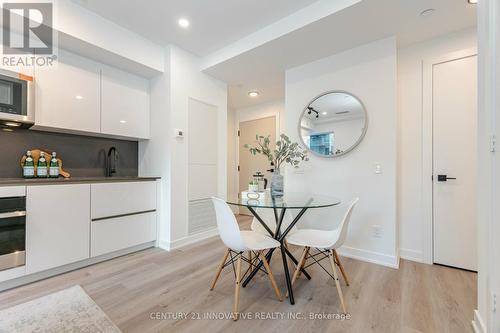 601 - 327 King Street W, Toronto, ON - Indoor Photo Showing Dining Room