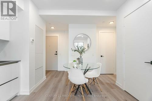 601 - 327 King Street W, Toronto, ON - Indoor Photo Showing Dining Room