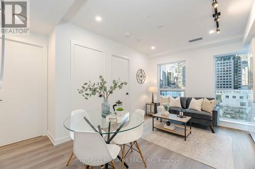 601 - 327 King Street W, Toronto, ON - Indoor Photo Showing Dining Room