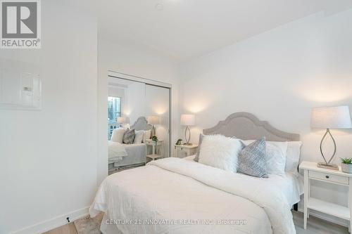 601 - 327 King Street W, Toronto, ON - Indoor Photo Showing Bedroom