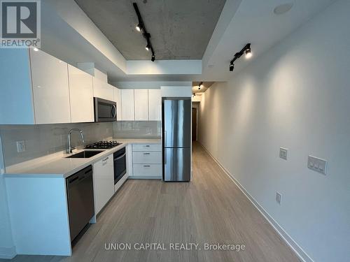 610 - 195 Mccaul Street, Toronto, ON - Indoor Photo Showing Kitchen With Stainless Steel Kitchen