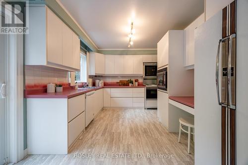 195 Upper Canada Drive, Toronto, ON - Indoor Photo Showing Kitchen