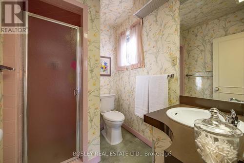 195 Upper Canada Drive, Toronto, ON - Indoor Photo Showing Bathroom