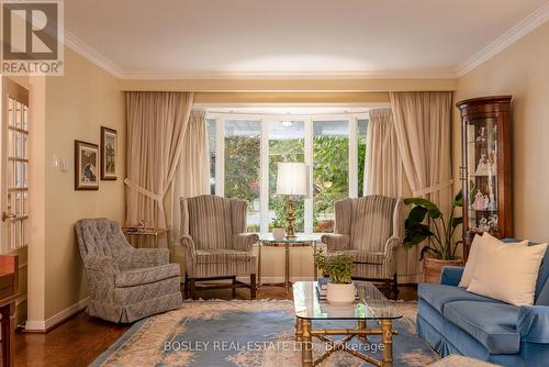 195 Upper Canada Drive, Toronto, ON - Indoor Photo Showing Living Room