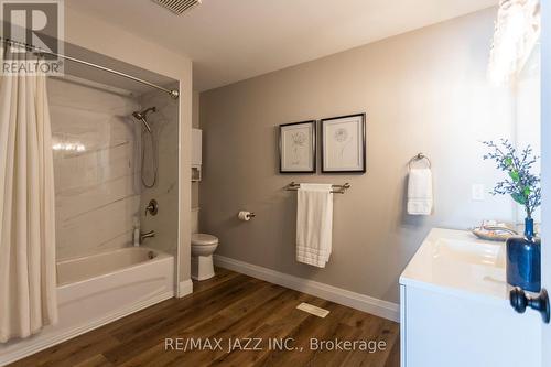 54 Hartsfield Drive, Clarington (Courtice), ON - Indoor Photo Showing Bathroom