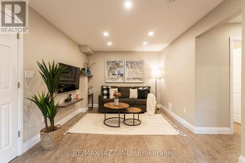 54 Hartsfield Drive, Clarington (Courtice), ON - Indoor Photo Showing Living Room