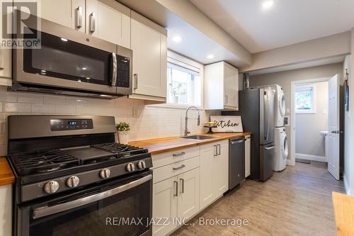 54 Hartsfield Drive, Clarington (Courtice), ON - Indoor Photo Showing Kitchen