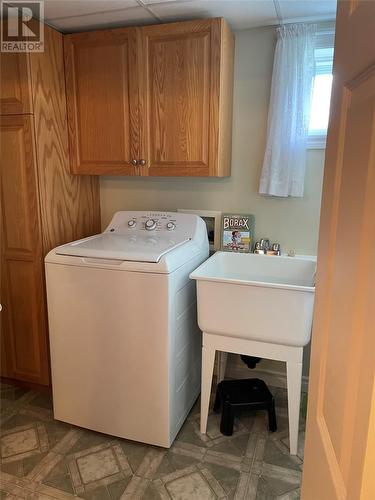 3 Octagon Heights, Paradise, NL - Indoor Photo Showing Laundry Room