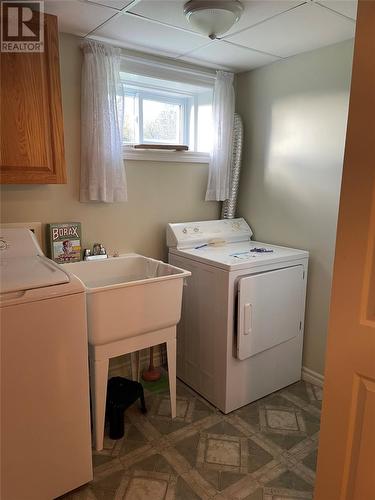 3 Octagon Heights, Paradise, NL - Indoor Photo Showing Laundry Room