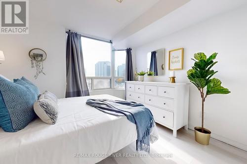 735 - 68 Corporate Drive, Toronto, ON - Indoor Photo Showing Bedroom