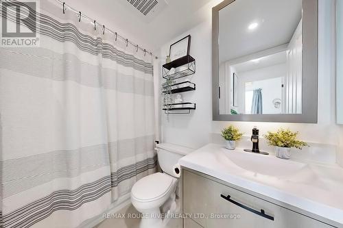 735 - 68 Corporate Drive, Toronto, ON - Indoor Photo Showing Bathroom