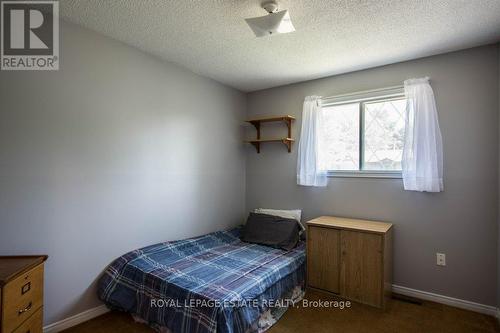 17 Pridham Crescent, Essa, ON - Indoor Photo Showing Bedroom