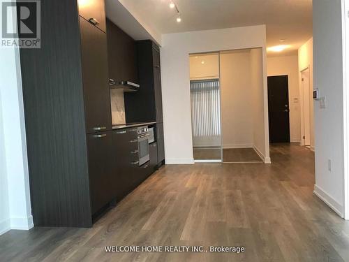 710 - 38 Honeycrisp Crescent, Vaughan, ON - Indoor Photo Showing Other Room