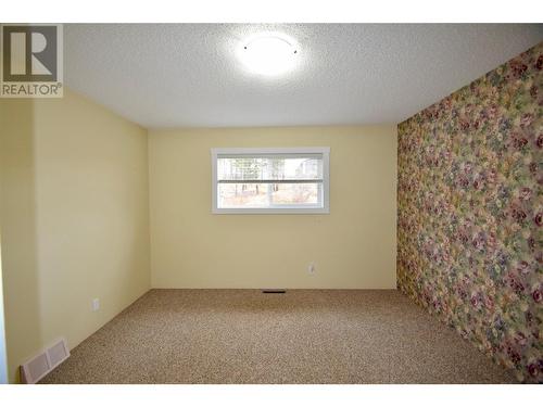 509 Hurry Avenue Nw, Cranbrook, BC - Indoor Photo Showing Other Room