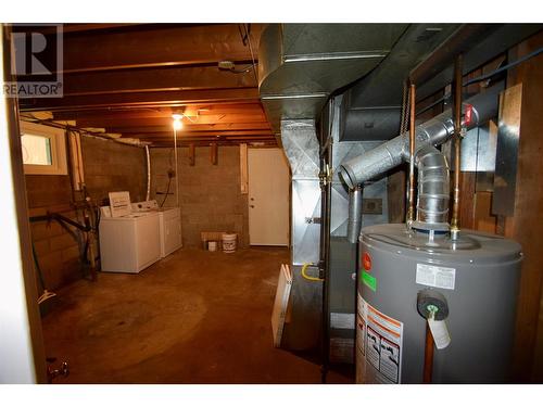 509 Hurry Avenue Nw, Cranbrook, BC - Indoor Photo Showing Basement