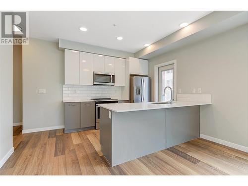 722 Valley Road Unit# 211, Kelowna, BC - Indoor Photo Showing Kitchen With Stainless Steel Kitchen With Upgraded Kitchen