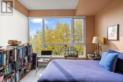 403 - 2662 Bloor Street W, Toronto, ON - Indoor Photo Showing Bedroom