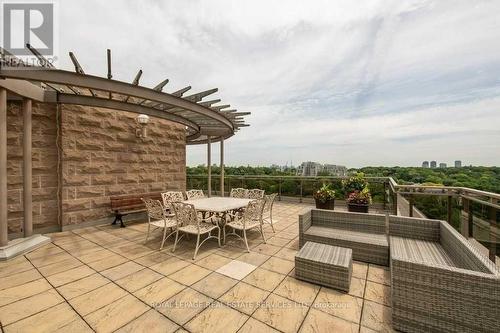 403 - 2662 Bloor Street W, Toronto, ON - Outdoor