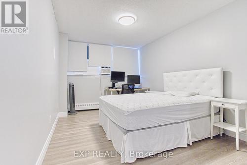 407 - 215 Glenridge Avenue, St. Catharines, ON - Indoor Photo Showing Bedroom