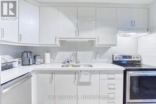 407 - 215 Glenridge Avenue, St. Catharines, ON - Indoor Photo Showing Kitchen