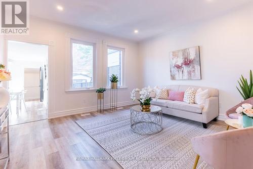 53 Queenston Street, St. Catharines, ON - Indoor Photo Showing Living Room